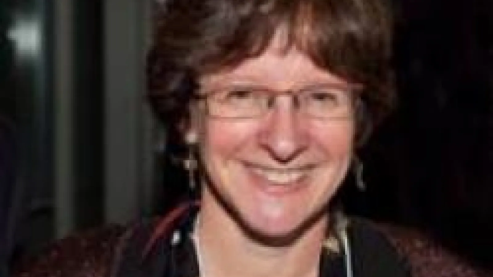  Julia Adams